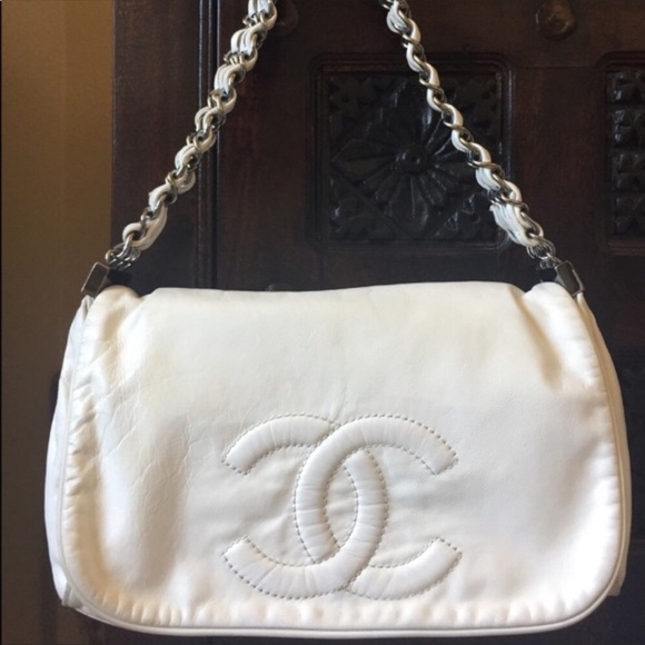 CHANEL Handbags - ‼️sale ‼️Chanel white lambskin flap bag